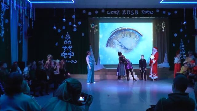 Новогодний утренник 2017 год Французская гимназия 4 классы 2 часть смотреть онлайн