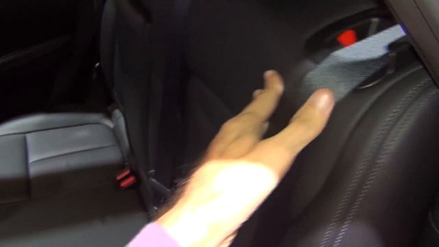 Renault Kadjar Intens ENERGY TCE 130 EDC (2017) Exterior and Interior смотреть онлайн