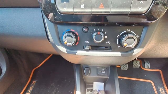 Renault Kwid review. Is it worth buying? | IsiZulu Review. смотреть онлайн