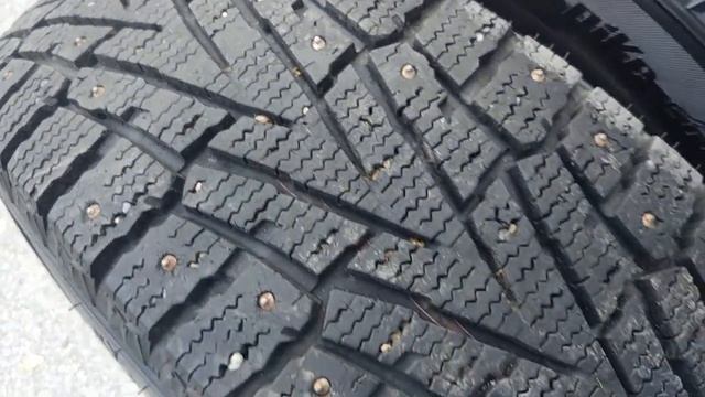 Roadstone Winguard 215/70R16