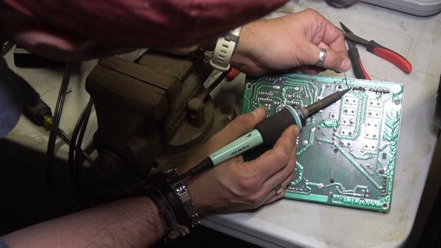 Robotron Arcade FIX! Williams .156 header pin and molex connector fix - ARCADE GAME HOW TO FIX!