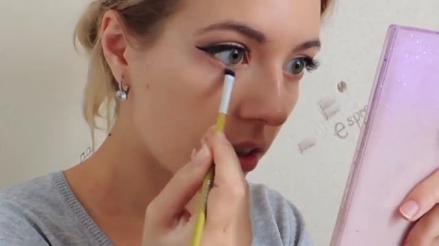 Красные губы и стрелки на глазах Как сделать КРАСИВЫЙ осенний МАКИЯЖ + прическа Уроки макияжа смотреть онлайн