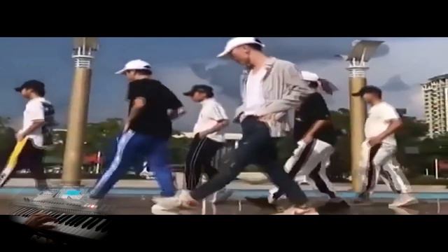 Tarzan boy Promienie Синтезатор Yamaha psr E-453 смотреть онлайн