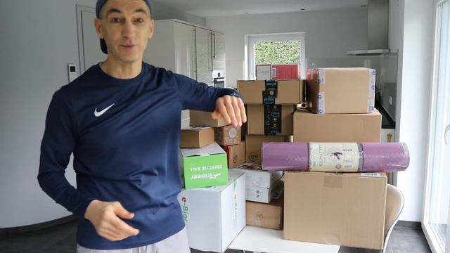 Явно переоценил свои возможности. Лучше меньше, да лучше. смотреть онлайн