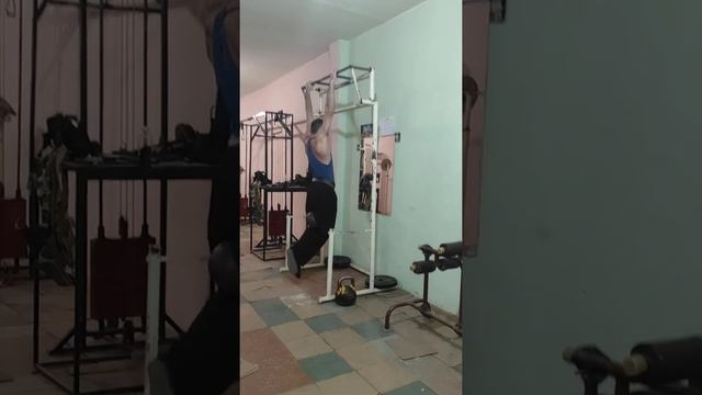 ПОДТЯГИВАНИЯ С ГИРЕЙ 24 КГ НА 16 РАЗ !!! смотреть онлайн