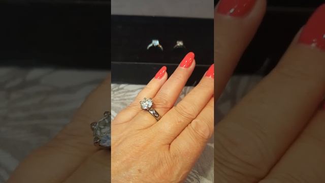 Культовая модель Tiffany Setting на все времена! смотреть онлайн