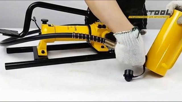НАСОС ГИДРАВЛИЧЕСКИЙ НОЖНОЙ 0.6 ЛИТРА 700 БАР CAR-TOOL CT-E1135 смотреть онлайн