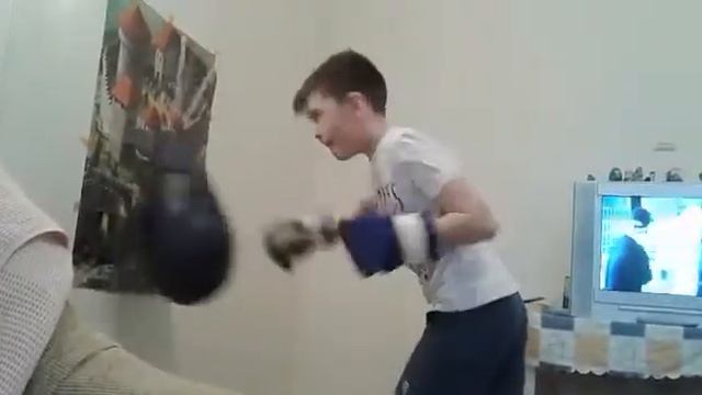 Я бью грушу смотреть онлайн