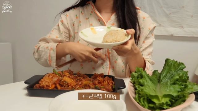 SUB)?냉장고에 남은 음식들로 간단하면서도 맛있게 만드는 다이어트 식단(계란김밥, 토마토버섯파스타, 두부텐더샌드위치, 새우필라프, 오삼불고기)food vlog|다이어트 레시피 смотреть онлайн