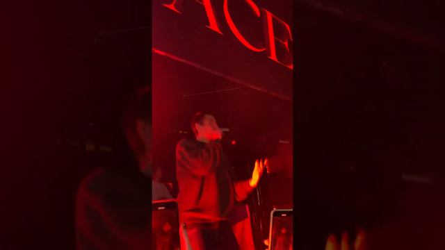 Face/Фейс - концерт в Праге 2022 декабрь. Песня бургер смотреть онлайн