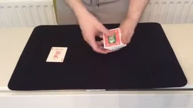 Card trick - Desperately seeking Santa смотреть онлайн