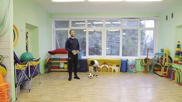Футбол : 5 Футбольных Упражнений для Детей. Футбольная Тренировка смотреть онлайн