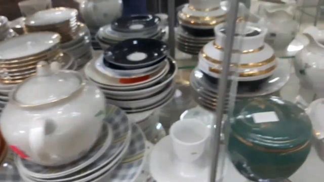 НОВЫЙ ПОХОД НА БЛОШИНЫЙ РЫНОК В МОСКВЕ. МНОГО ВИНТАЖНОЙ ПОСУДЫ, ФАРФОР, ХРУСТАЛЬ, СТЕКЛО смотреть онлайн