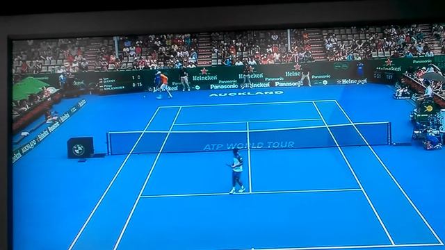 Little guy vs BIG Querrey vs kohlschreiber aucklan смотреть онлайн