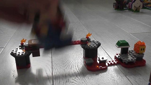 Конструктор LEGO Super Mario 71364 Неприятности в крепости Вомпа смотреть онлайн