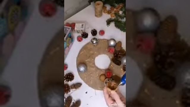 Рождественский венок своими руками. Заснеживаем шишки. смотреть онлайн