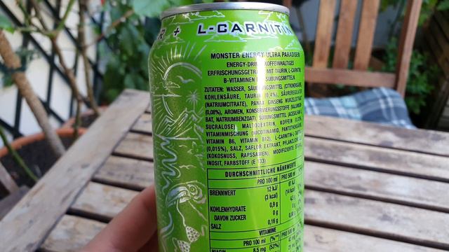 Monster Energy Ultra Paradise | Schmeckt nach Palmen, Papagei und Meer смотреть онлайн