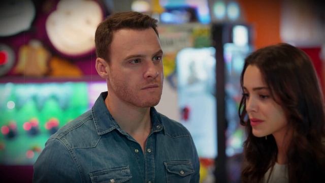 El gerente anunció que Kerem Bürsin fue hospitalizado durante el rodaje de la serie. смотреть онлайн