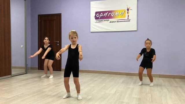 Роллы, волны, импровиз. Основы современного танца. Часть 6 смотреть онлайн