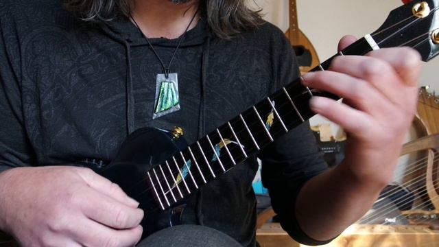 D minor Pentatonic improvisation on my Enya feather Ukulele смотреть онлайн