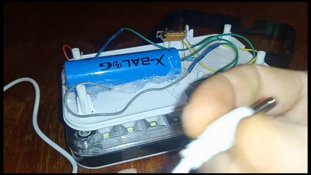 РЕМОНТИРУЕМ РАЗЪЁМ В НАСТОЛЬНОЙ ЛАМПЕ 5 V.