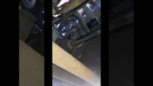 Снятие стартера для замены его щёток на Nissan Almera N16 2005 года.