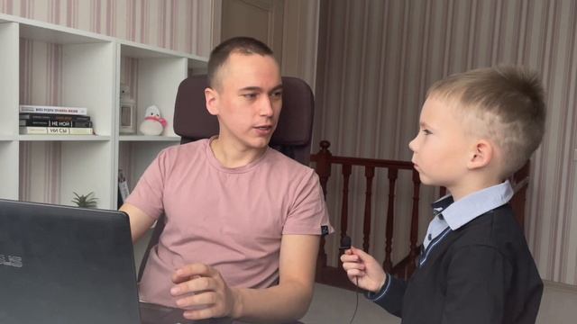 Конкурсант в номинации "Интервью о профессии" Михаил Седьюров узнал как появляется новый вездеход смотреть онлайн
