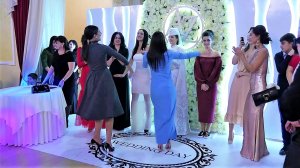 Красивее осетинок не найдете. Танцы на свадьбе