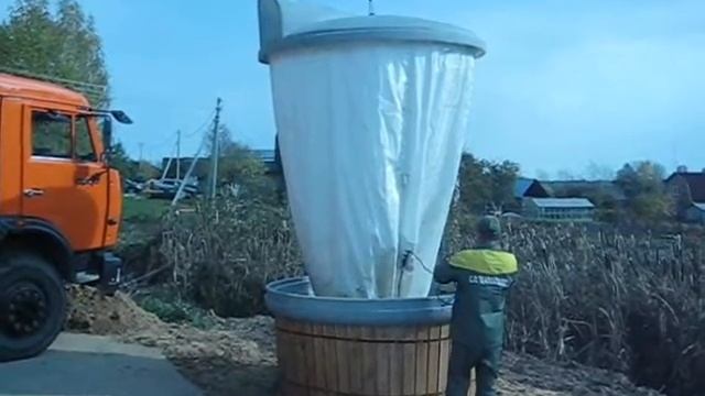 Вывоз мусора заглубленных контейнеров "Ecobin" смотреть онлайн