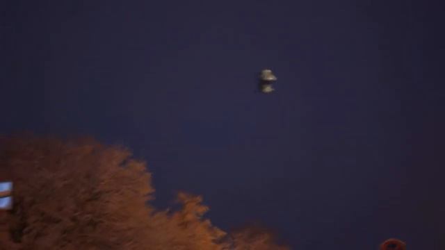 летающий обЪект парировал над поселками !!! #news #new #blog смотреть онлайн
