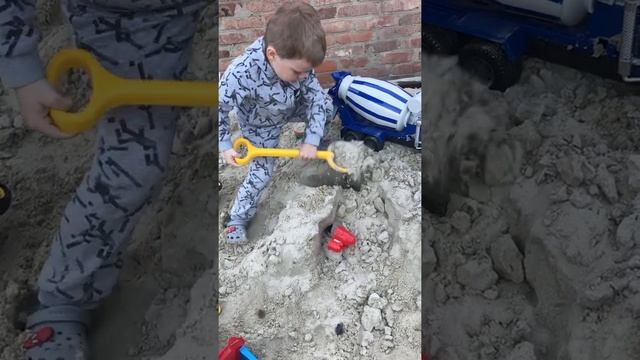 Bruder трактор и бетономешалка смотреть онлайн