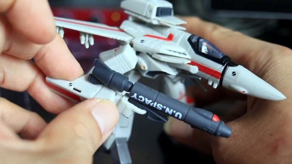 Macross Robotech VF-1 J Rick Hunter Hikaru Ichijo Valkyrie Gerwalk Battroid by Toynami