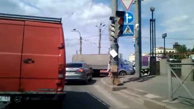 Как "работают" сотрудники ГИБДД смотреть онлайн