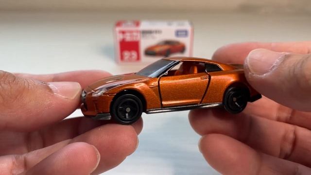 tomica No.23 NISSAN GT-R unboxing unpack sound смотреть онлайн