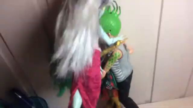 Stop Motion Монстер Хай. Любовь всегда ранит не во время! смотреть онлайн