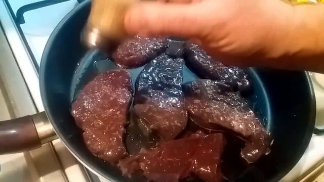 ПЕЧЕНЬ ПОД СМЕТАНОЙ/МЯГКАЯ СОЧНАЯ ПЕЧЕНЬ ПОД СМЕТАНОЙ И ЛУКОМ/ смотреть онлайн