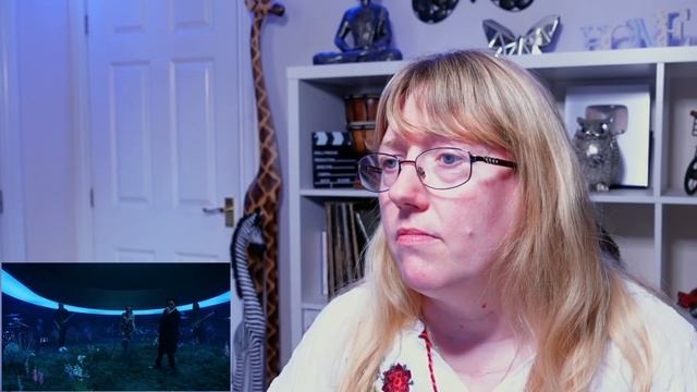 Vocal Coach Reacts to Ariana Grande 'off the table' ft The Weeknd смотреть онлайн