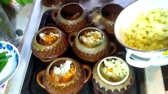 Жаркое с курицей в горшочках по домашнему.Едим дома смотреть онлайн