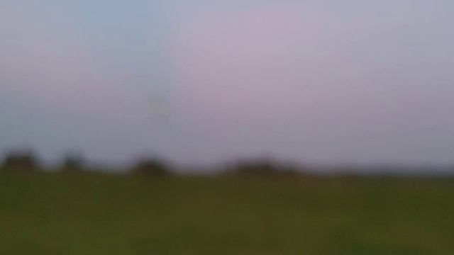 над полем низко смотреть онлайн
