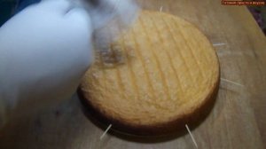 КАК РАЗРЕЗАТЬ БИСКВИТ ЗА 20 СЕКУНД БЕЗ НОЖА/HOW TO CUT A CAKE IN 20 SECONDS WITHOUT A KNIFE