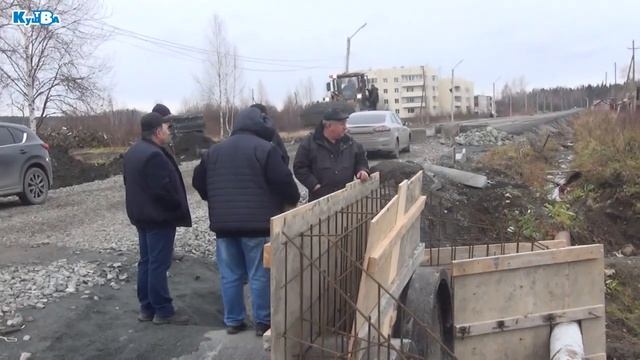 Капитальный ремонт автодороги по улице Коммуны в посёлке Баранчинский смотреть онлайн