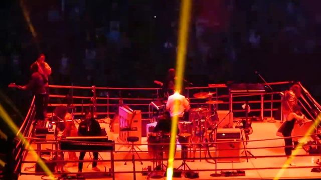 Here Comes the Night by Arcade Fire @ Oracle Arena Oakland - 10/21/17 смотреть онлайн
