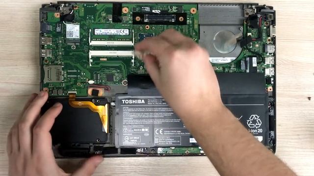 КАК РАЗОБРАТЬ НОУТБУК TOSHIBA Z50\КАК ПОЧИСТИТЬ НОУТБУК TOSHIBA Z50 смотреть онлайн