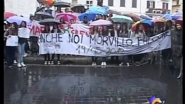 Corteo contro l'attentato di Brindisi ad Alatri (21/05/2012) - TG Universo смотреть онлайн
