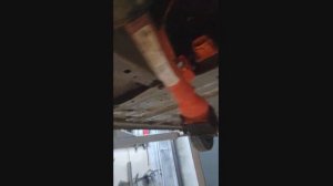 снимаем высоковольтную батарею с Ниссан лиф