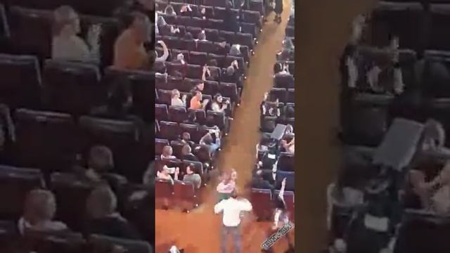 дайте оскар этой богине ребятам на фронт я там уже был и знаю каково это 2202 2003 4591 2586 смотреть онлайн