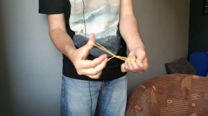 Секрет простого и эффектного фокуса с двумя резинками / фокус резинка сквозь резинку