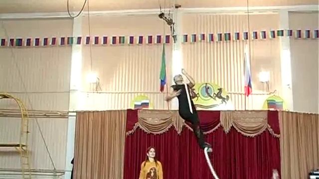 РЕН ОГНИ; Цирковая школа смотреть онлайн