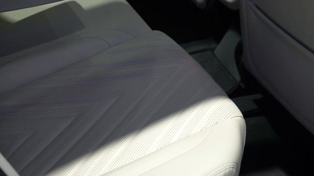 2023 DEEPAL SL03 Exterior and Interior Dynamic Video (4K) смотреть онлайн