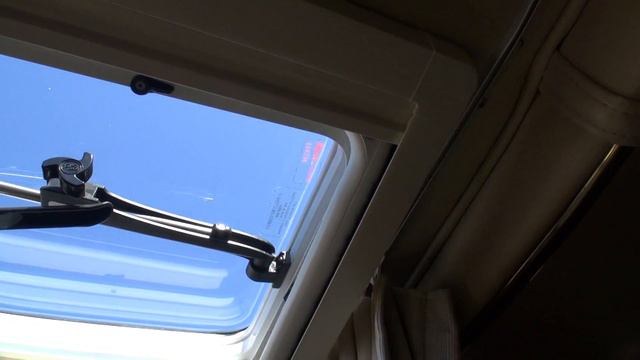 SkyScreen Hatch Shades by Oceanair - Sea Ray Sundancer смотреть онлайн